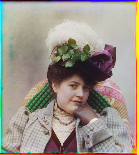 Foto: Harald Renbjør, trefargefotografi, Agnes Renbjør ca 1907