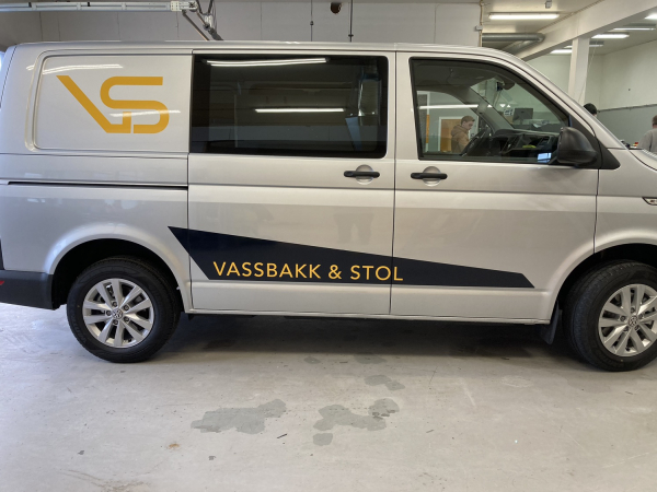 Vassbakk & Stol // x5 Volkswagen Transporter 03.23