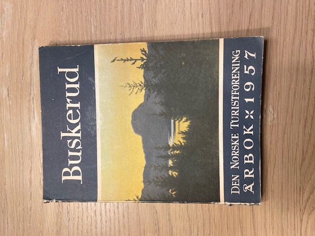 Den Norske Turistforeningen (DNT). Årbok 1957. (69).