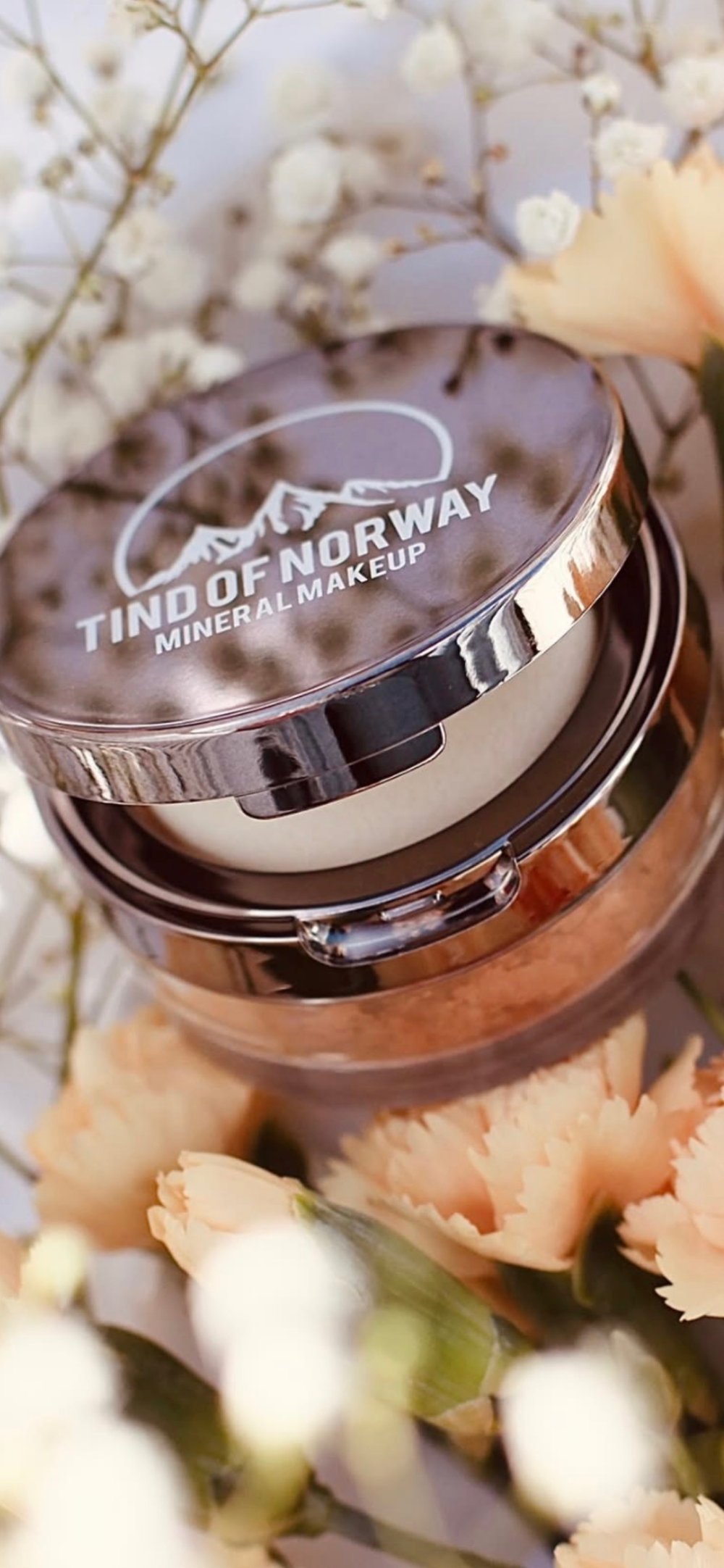 Tind of Norway mineral makeup-pudder med blomsterdekor