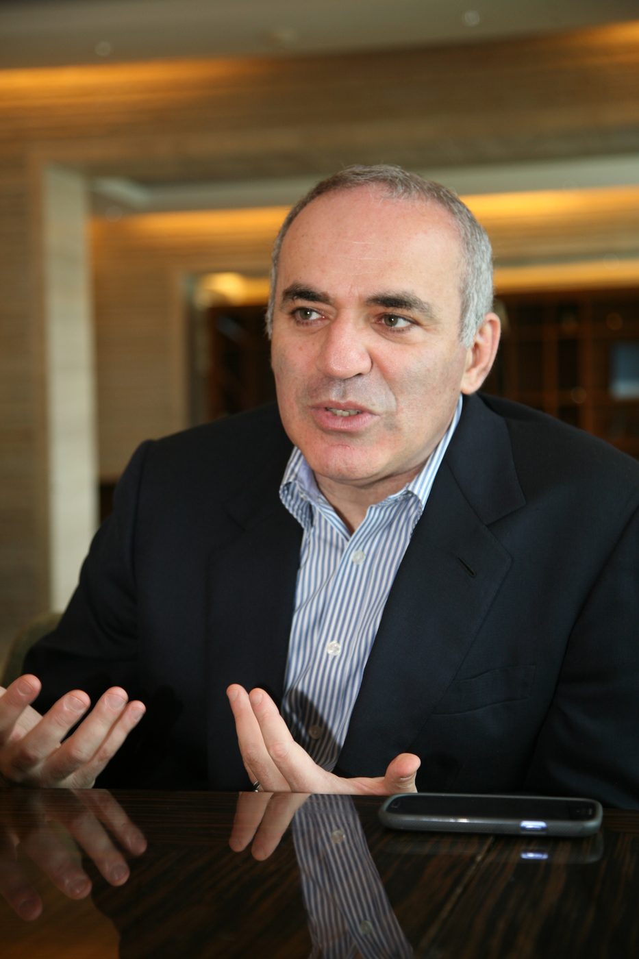 Garri Kasparov fotografert under VM i sjakk i Chennai