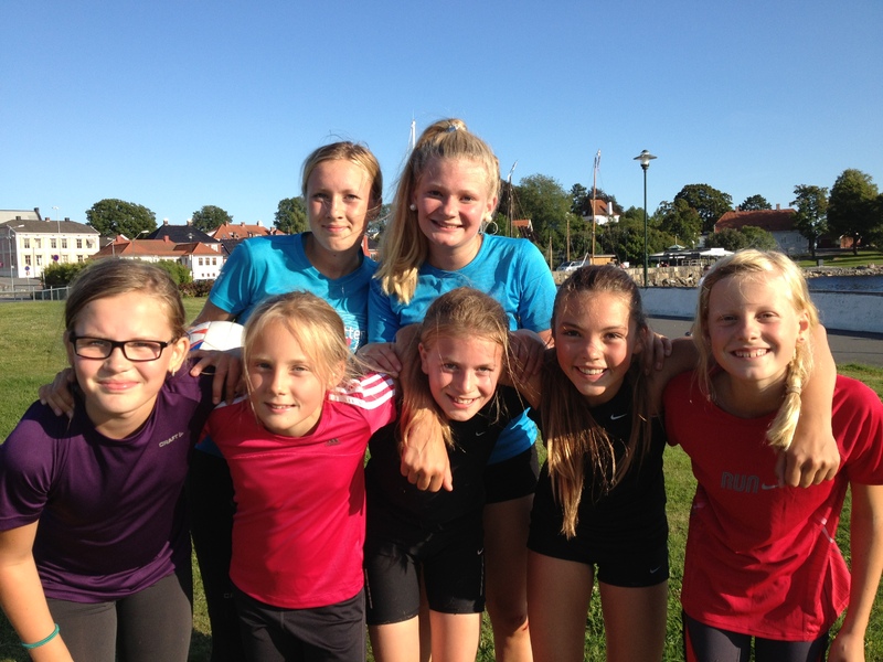 Jentegruppa_2012-13/IMG_0472.JPG Jentegruppa_2012-13/IMG_0472.JPG