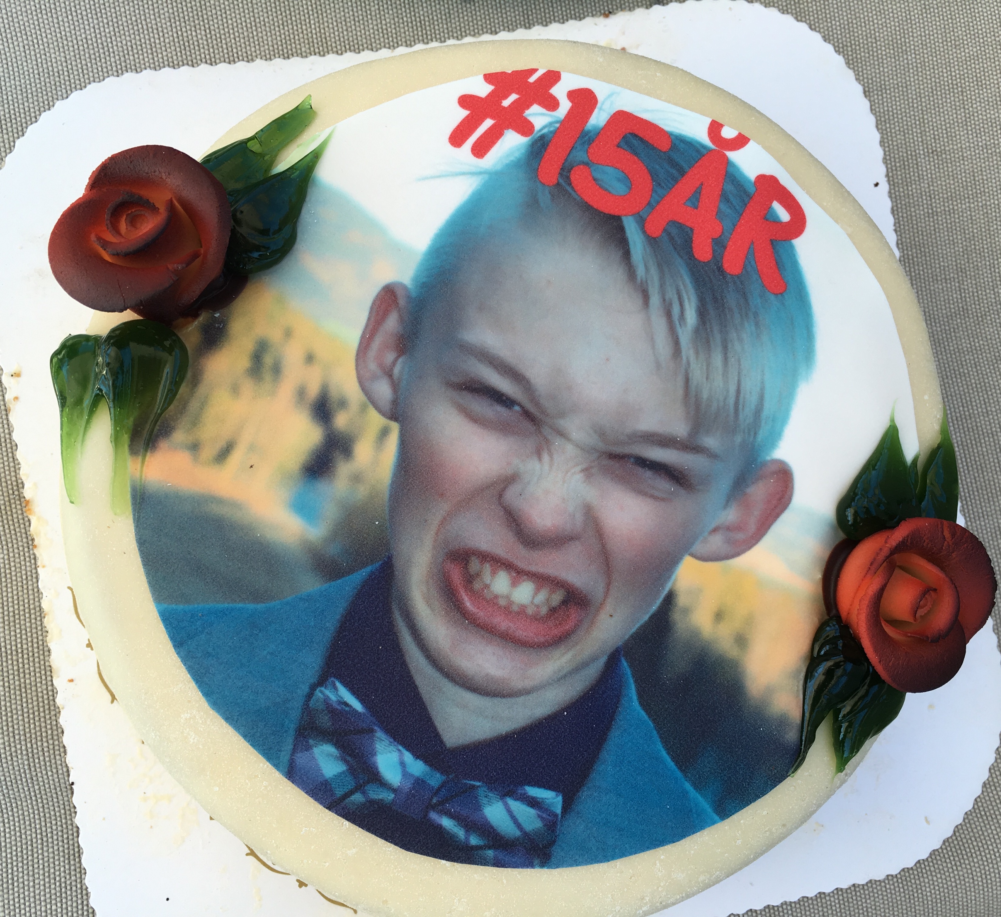 Eksempel på bildekake fra Granum Bakeri — bursdag