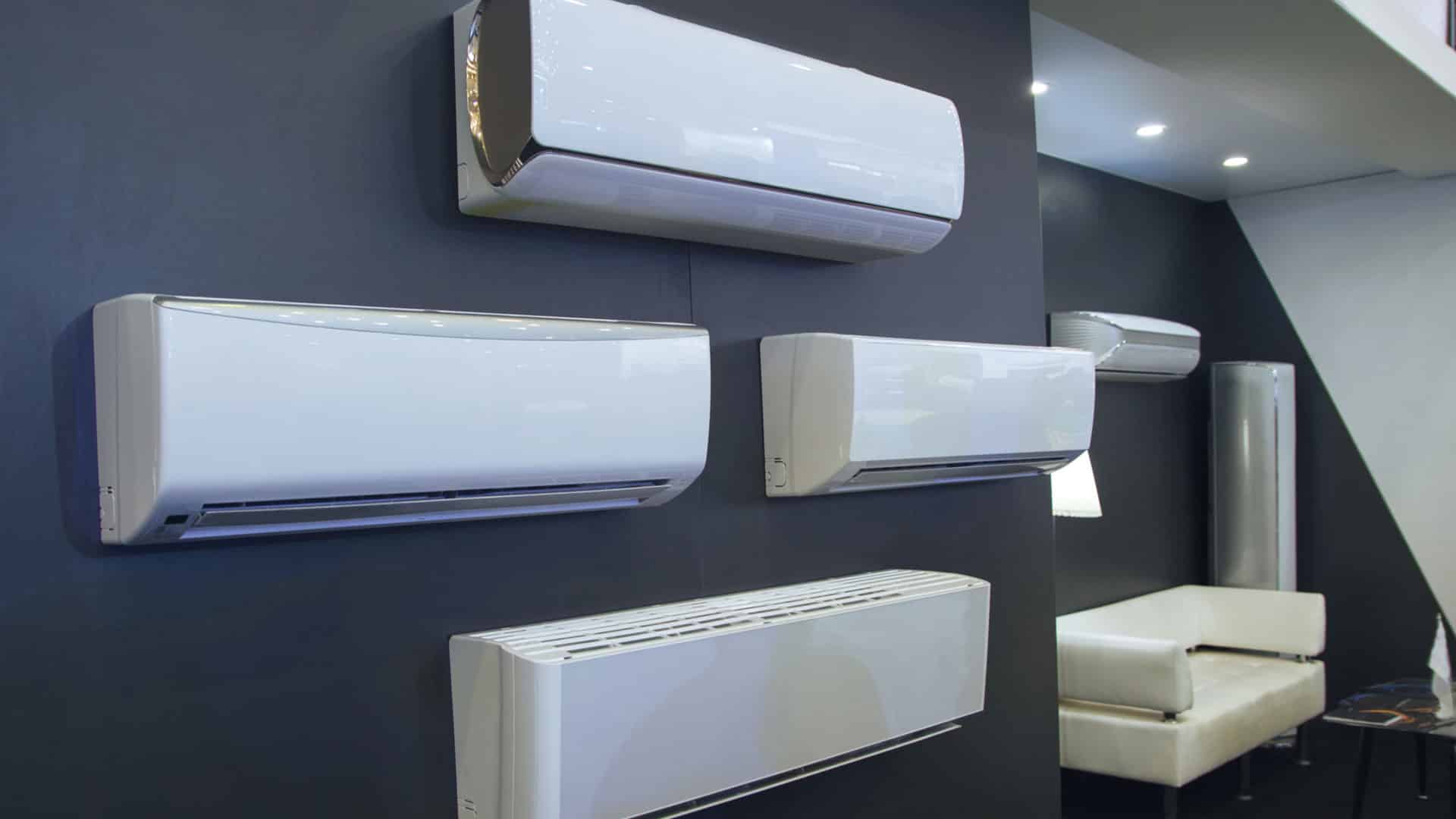 Utstilling av varmepumper fra Panasonic og Daikin