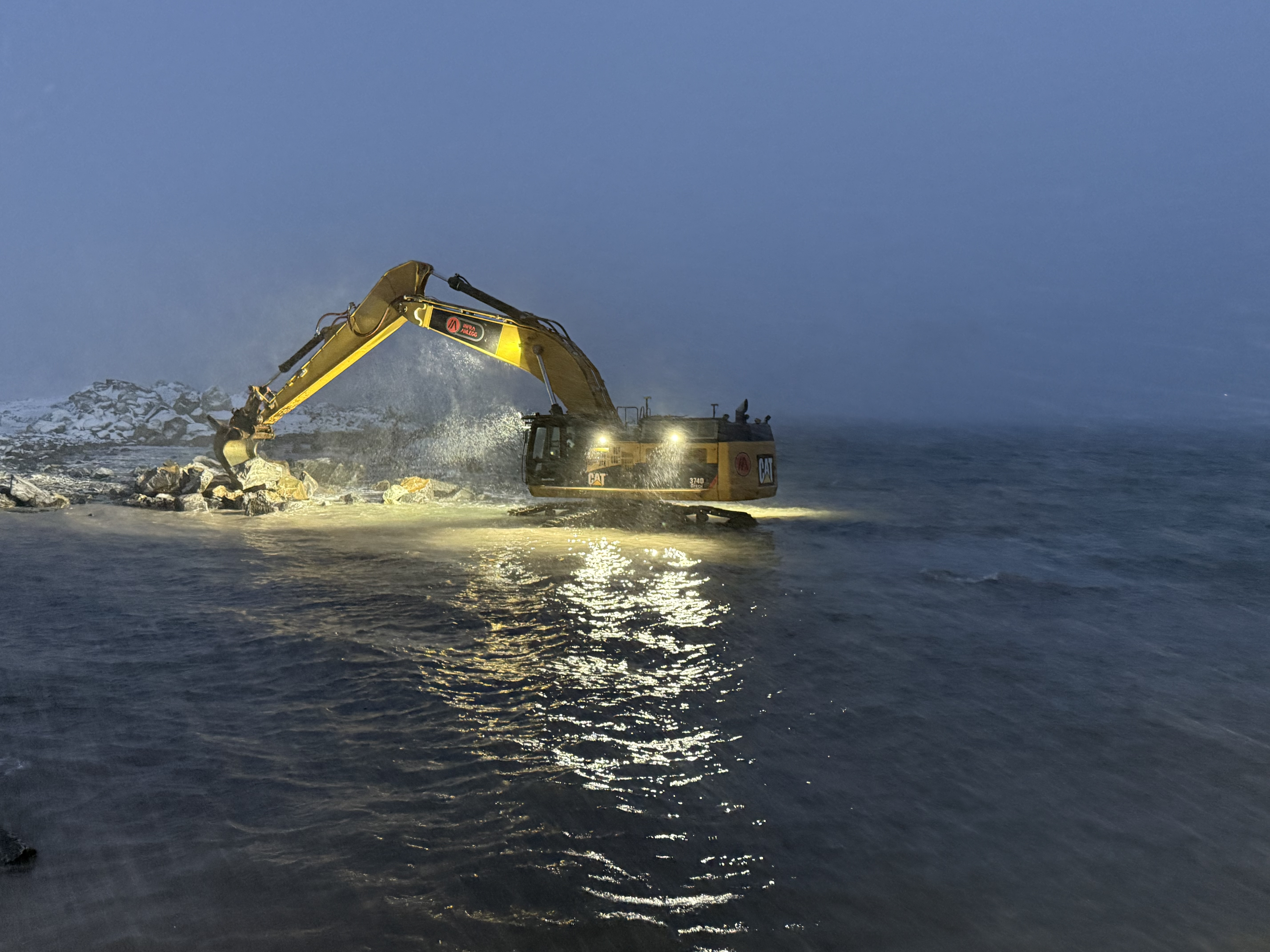 Anleggsarbeid ved sjøen