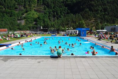 Tafjord Friluftsbad – oppvarmet utendørs svømmebasseng