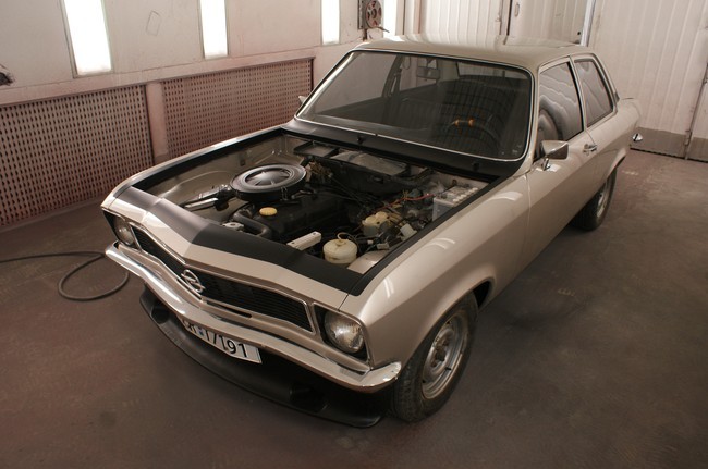 Bilarbeidseksempel – lakkering