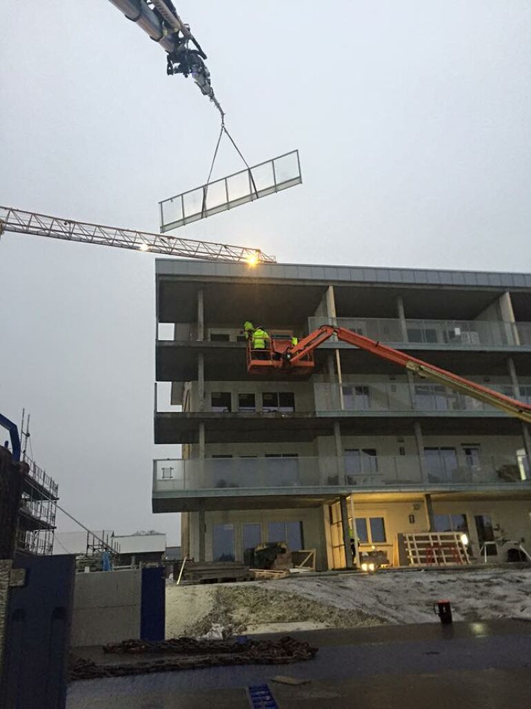 Transport og montering – Hellerød Transport