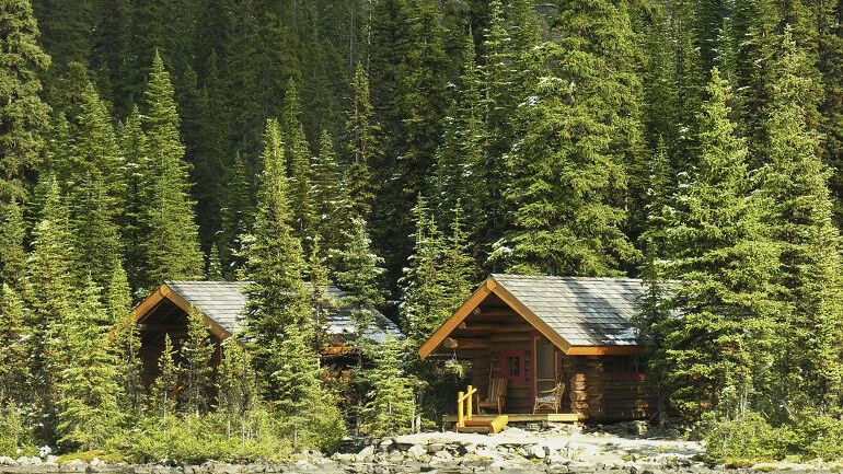 Koselige hytter til leie ved Gammelbanken i Ibestad - overnatting i naturskjønne omgivelser