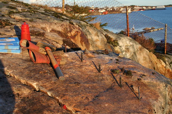 Ulike størrelser og typer av kilesett for steinbearbeiding og fjellbryting - produsert i Norge