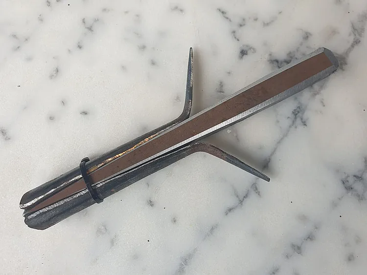 Skreddersydde kilesett og spesialløsninger for steinsprenging og fjellbryting