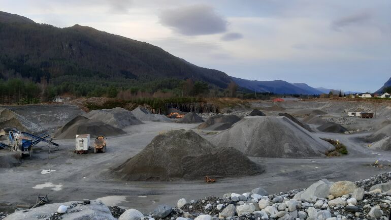 Sandtak – produksjon av sand, grus og stein fra massetak i Stad