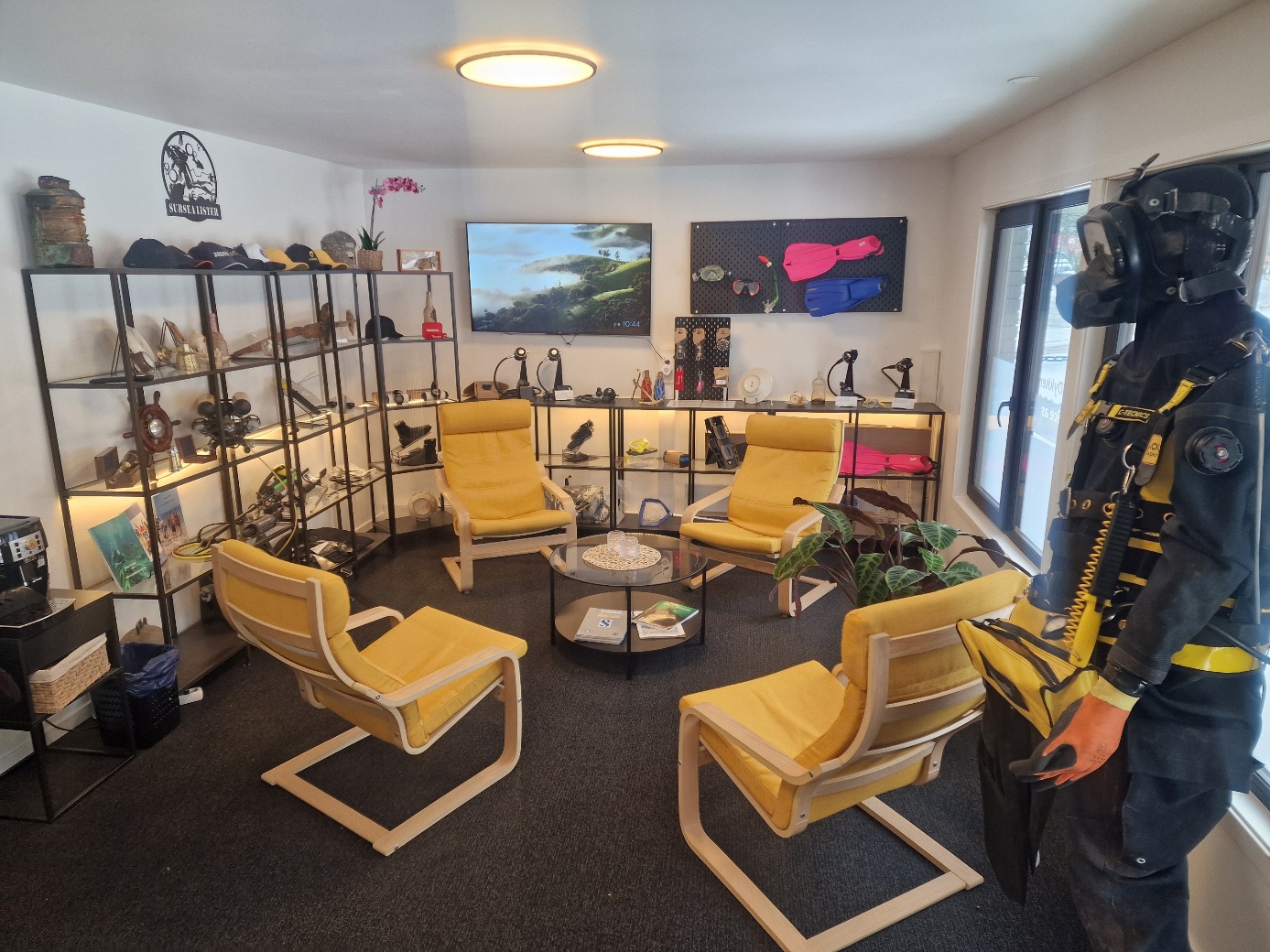 Butikk og utstyr – Kvavik, Lyngdal