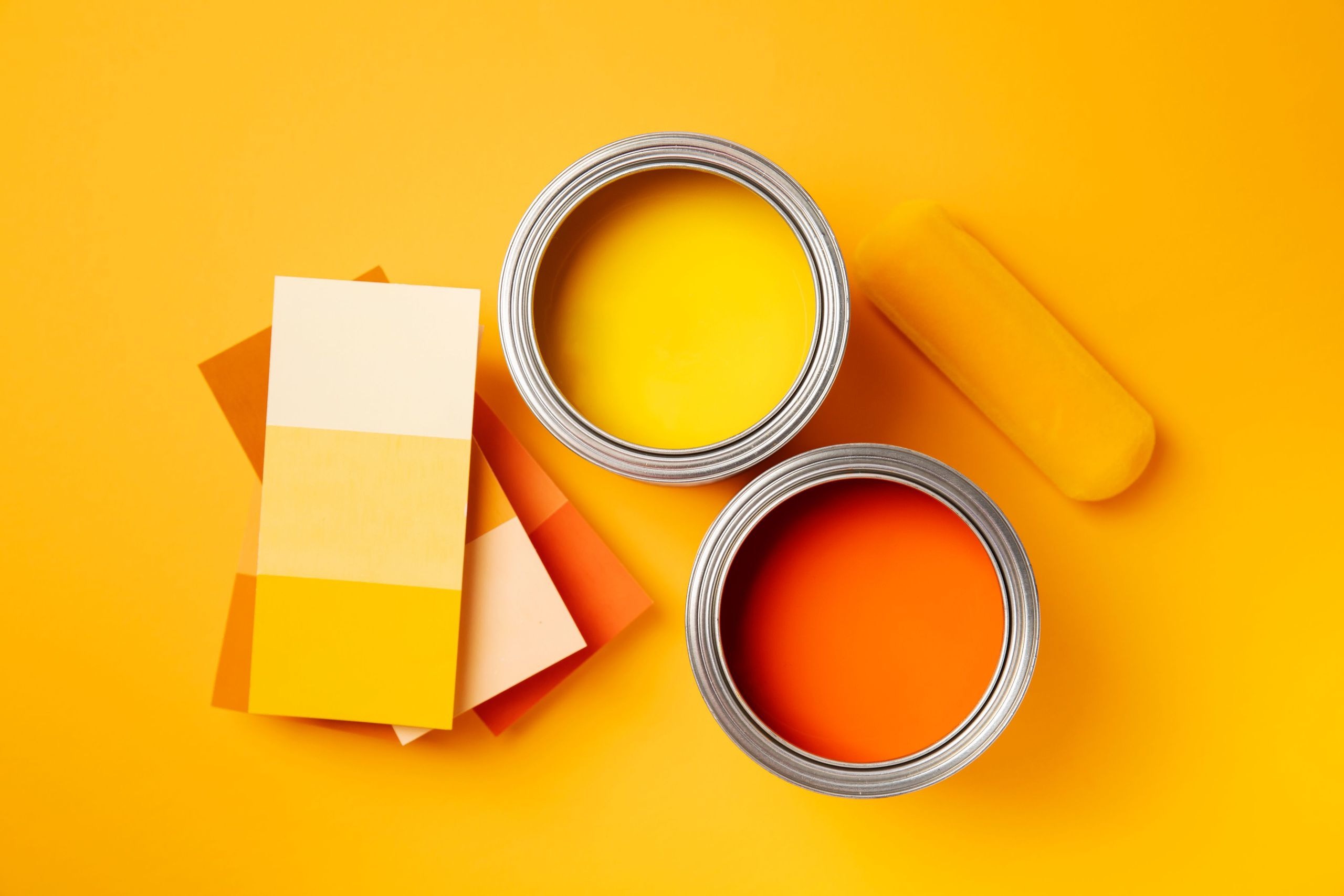 Malingsbokser i gul og oransje