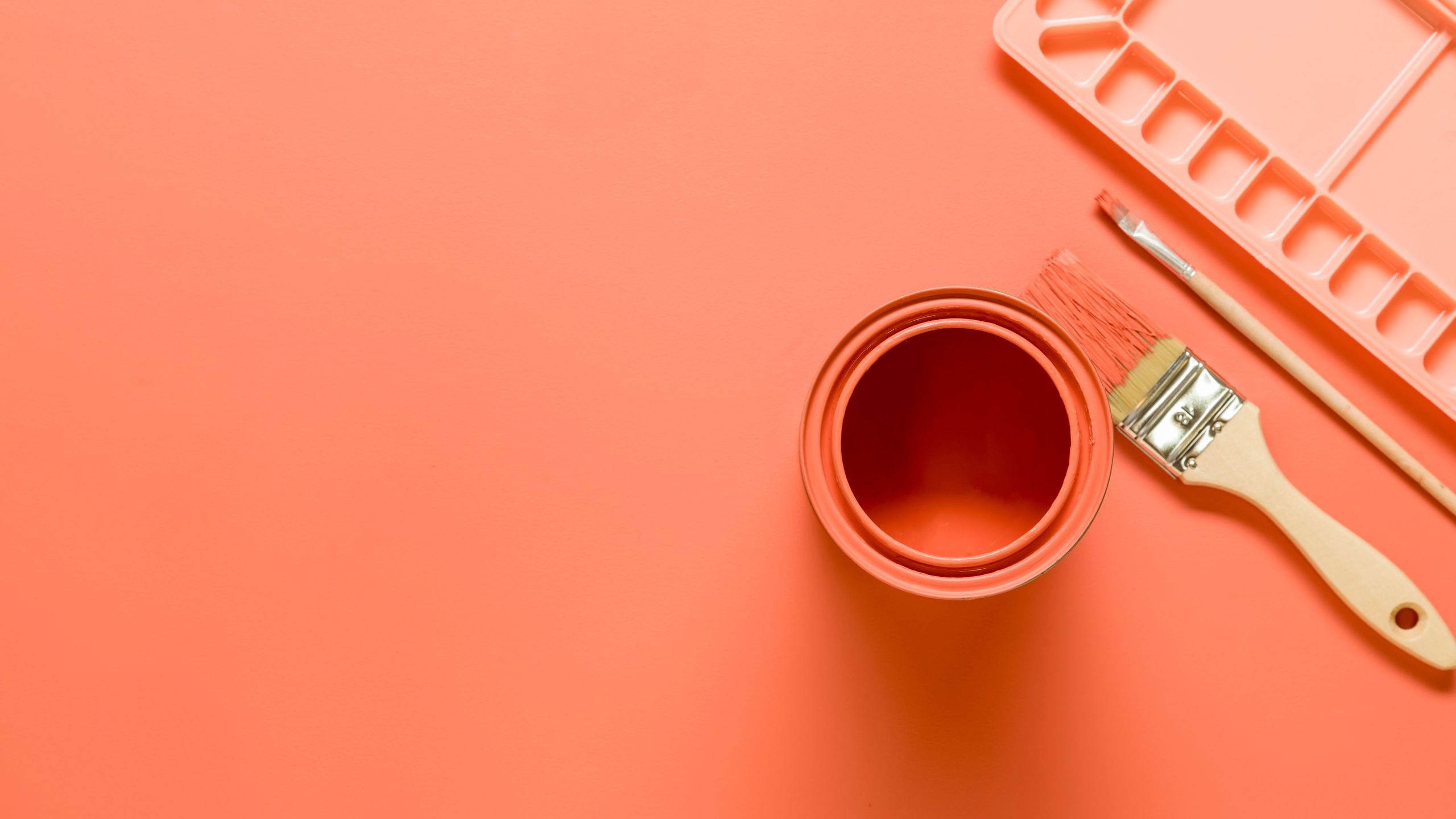 Malerutstyr i rosa farger