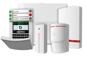Jablotron JA-100 alarmsystem med sentral og tastatur