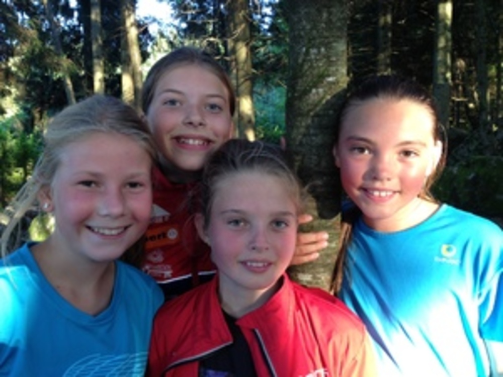 Jentegruppa 2012 - 13 107247