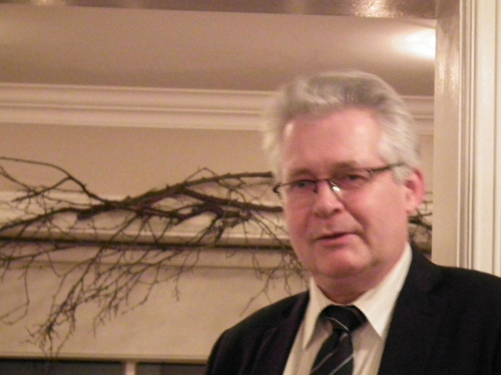 Torvald Gjerde
Dirigent og Organist under konserten i Egilsstadir Kirke.
Foto Kåre Hansen