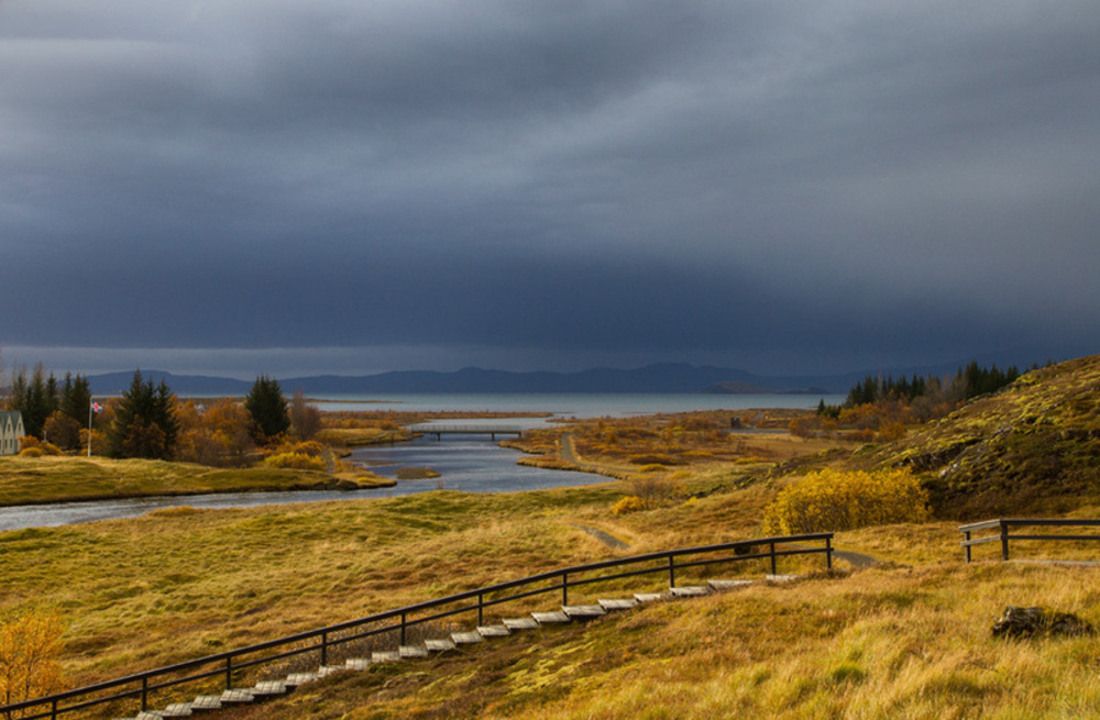 Thingvellirvannet i høstlige omgivelser
Foto Geir Lundli