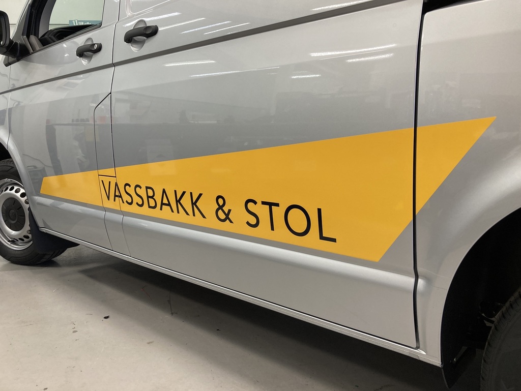 Vassbakk & Stol // x13 Volkswagen Transporter 08.23