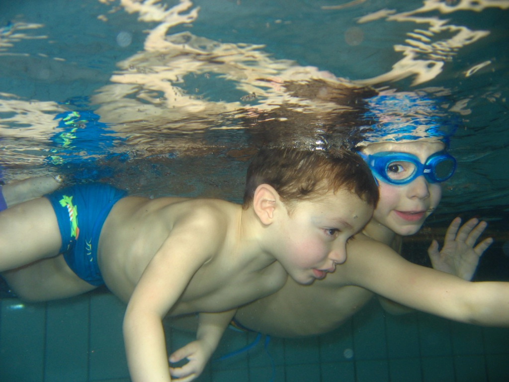 6 Benefits of Starting Swim Lessons Early
