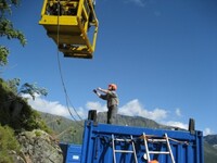 Prosjekt Åkneset, Sommer/Høst 2006: Innflygning av motor og boreaggregat