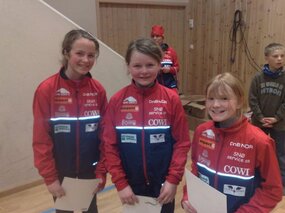 Løpetrening i bøkeskogen for jentene!