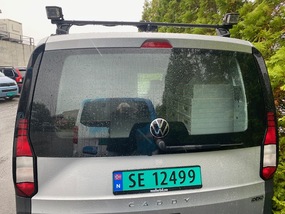 Vassbakk & Stol // x3 Caddy heldekk bakrute 09.23