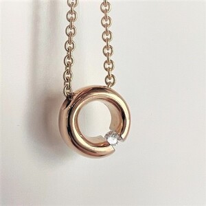 Gull sirkelanheng med diamant