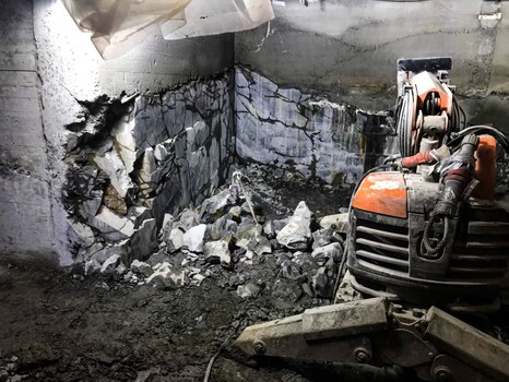 Fjerning av fjell uten sprenging med spesialisert utstyr
