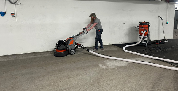 Profesjonell gulvsliping og betongsliping med moderne utstyr