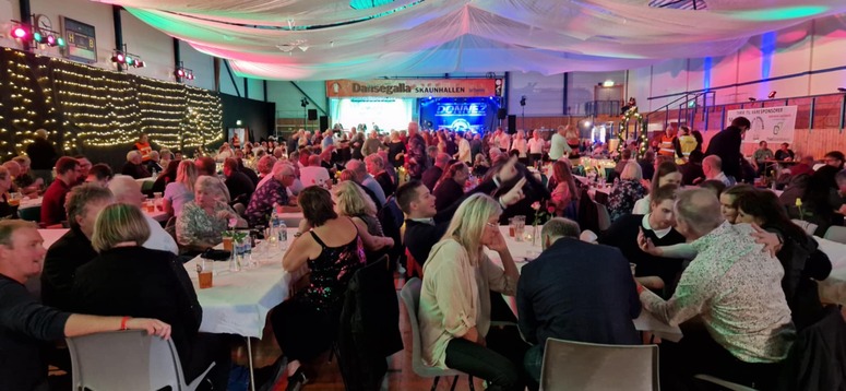Fra årets Dansegalla i Skaunhallen