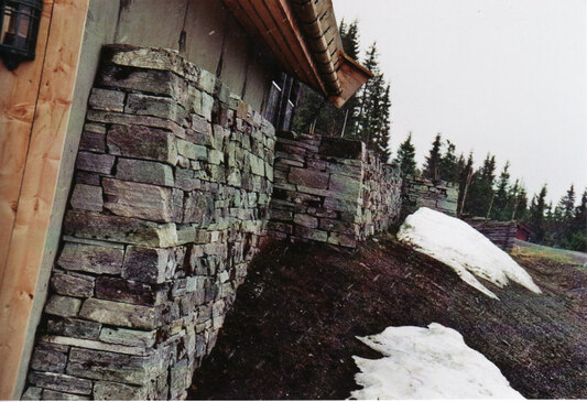 Skifermur Hafjell – front