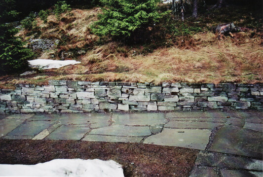 Naturstenmur Hafjell – hage