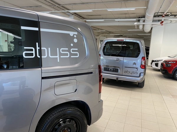 Abyss // x2 Berlingo & Spacetourer 04.23