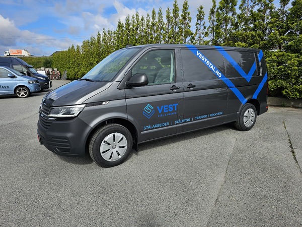 Vest Stål & Fasade // Volkswagen Transporter 07.23