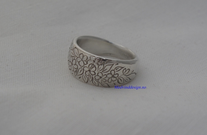 Medvind sølv 198914