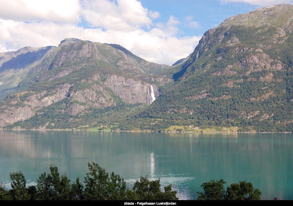 Utsikt mot Feigumfossen