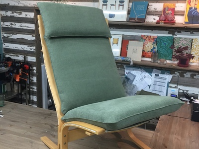 Eldre Siesta lenestol. Det er her laget nye sete, rygg og nakkeputer, Siesta Trio.