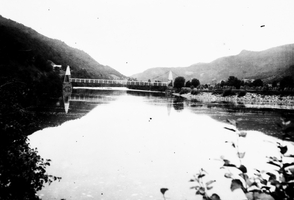 REF-0087 Voll, Rennebu ca 1935
Brua over Orkla ved Voll ('Kjerkbrua')