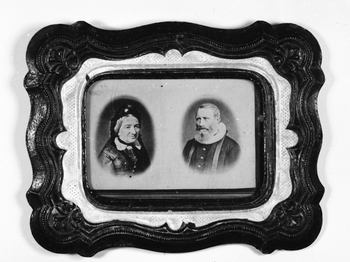 REF-0242  Rennebu 1880-åra.
Sokneprest Johan Fredrik Schwabe og kona Margrethe Elisabet.
Rennebus første sokneprest 1862-1891.