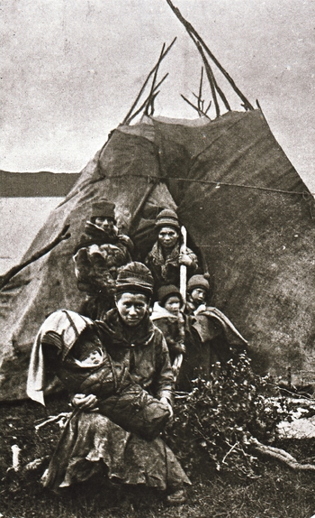 REF-0374 ca 1910.
'Lappefamilie'