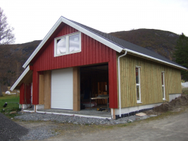 Garasje oppført på Kjelling 2011.