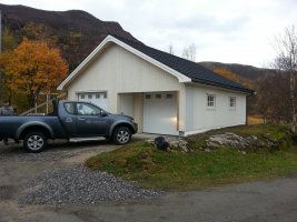 Garasje oppført i Skålsvik i Gildeskål Oktober 2013