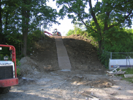 2007: Ny trapp mellom Voldsløkka og Bakkehaugen (turvei B5 mot Tåsen senter og Grinda/Marka) 