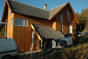 Enebolig - økologisk bygg - Hamar- Behandling med tjærebeis
