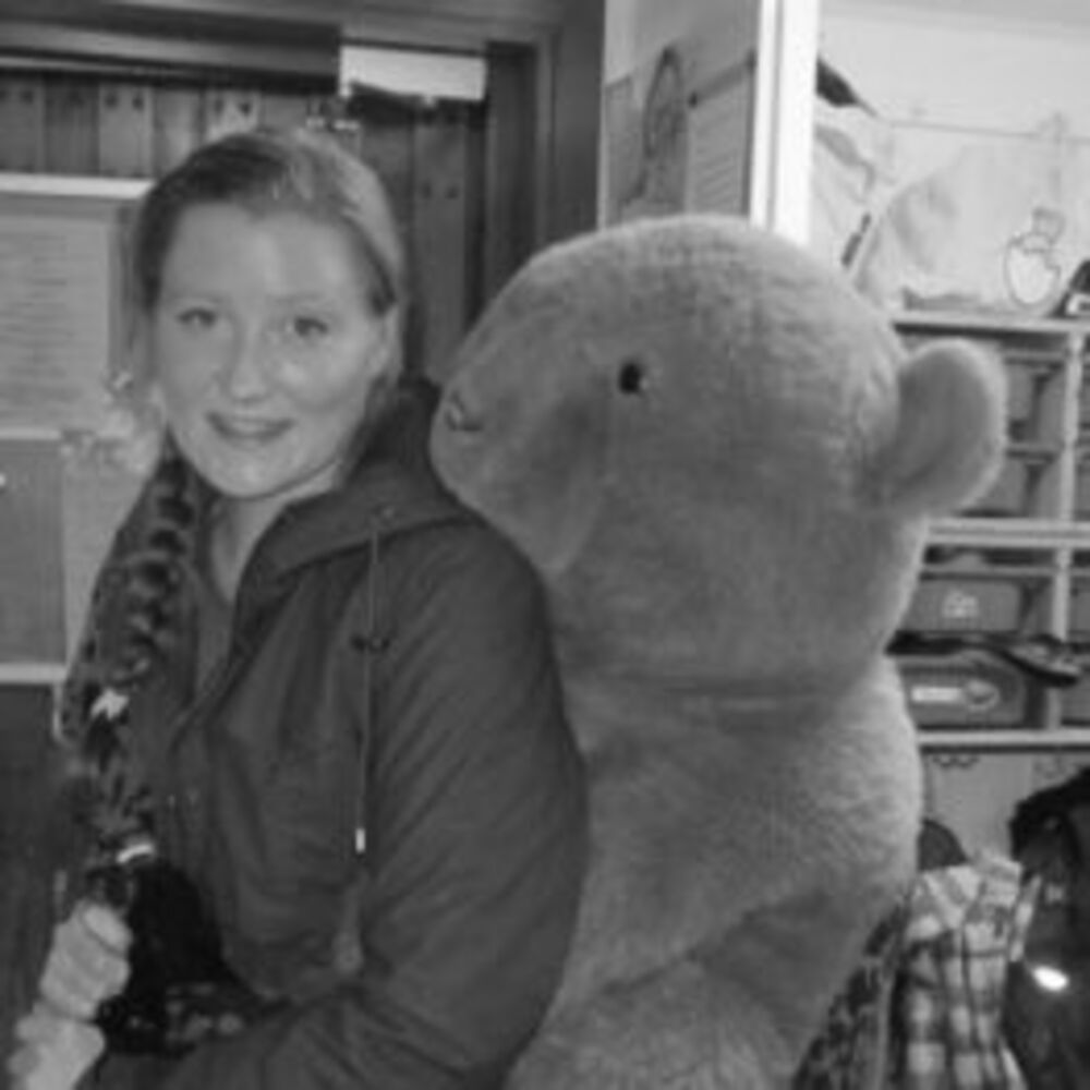 Julia Madsen-Løken

Pedagogisk leder, Englebarn.

- utdannet barnehagelærer, Høyskolen i Bergen.