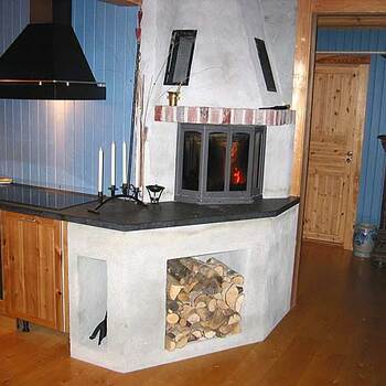 21 - Pusset kjøkkenpeis (pen kosterapp)