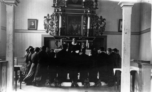 REF-0701 Rennebu Hovedkyrkje. Konfirmasjon, prest Ola Røkke.