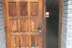 Dører restaurert